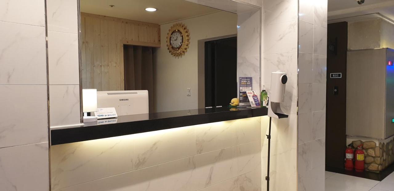 Gimhae Business Hotel K Exterior foto