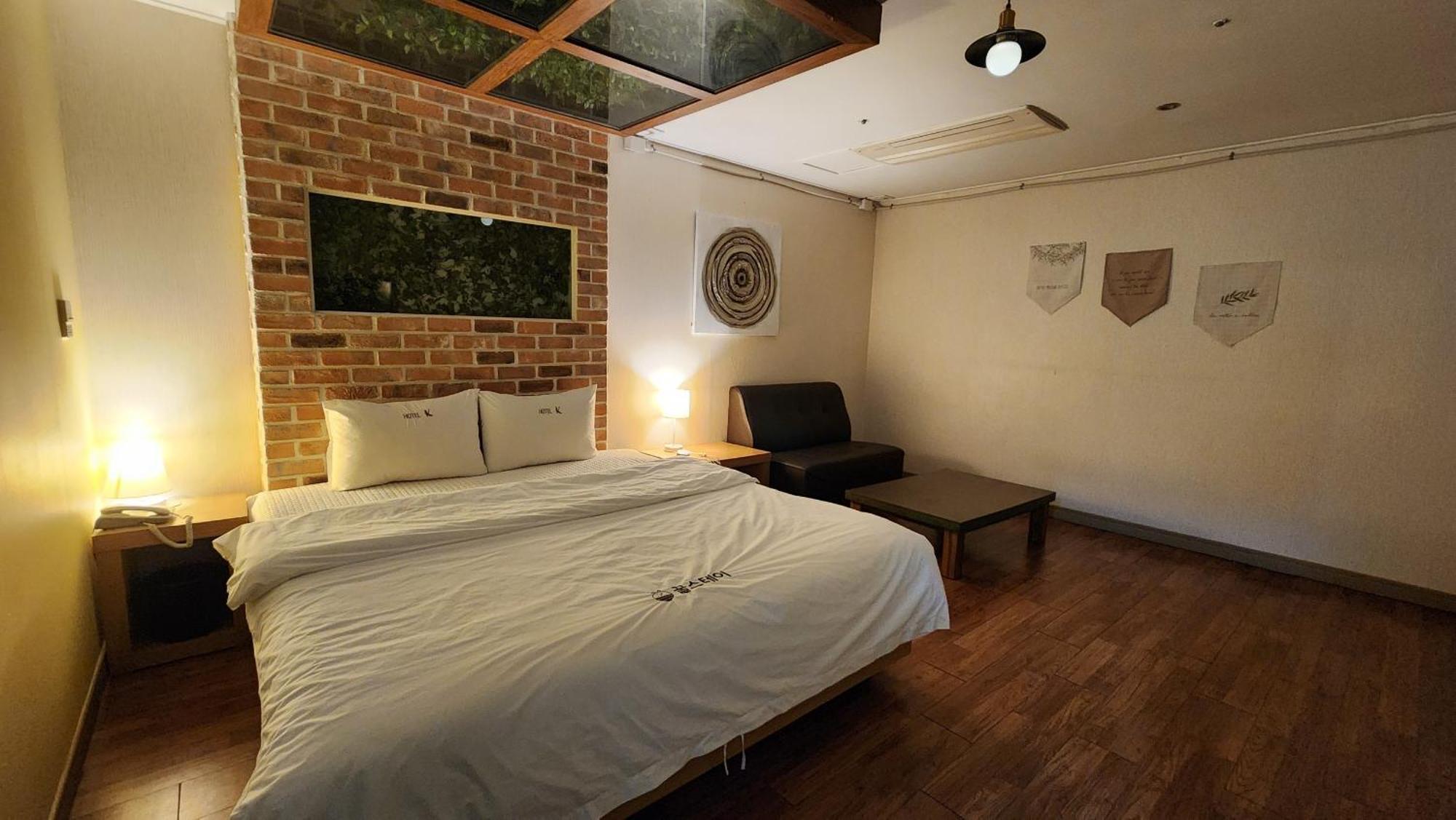Gimhae Business Hotel K Exterior foto
