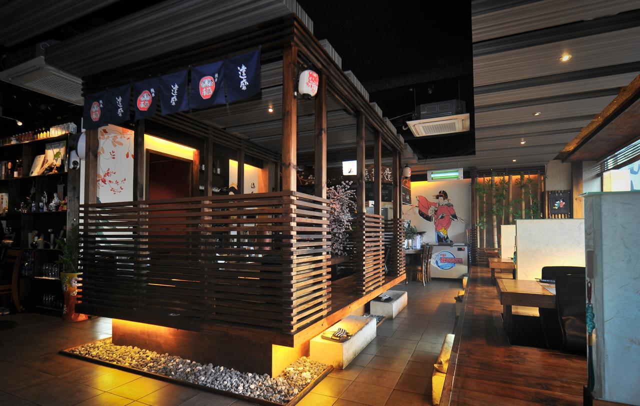 Gimhae Business Hotel K Exterior foto