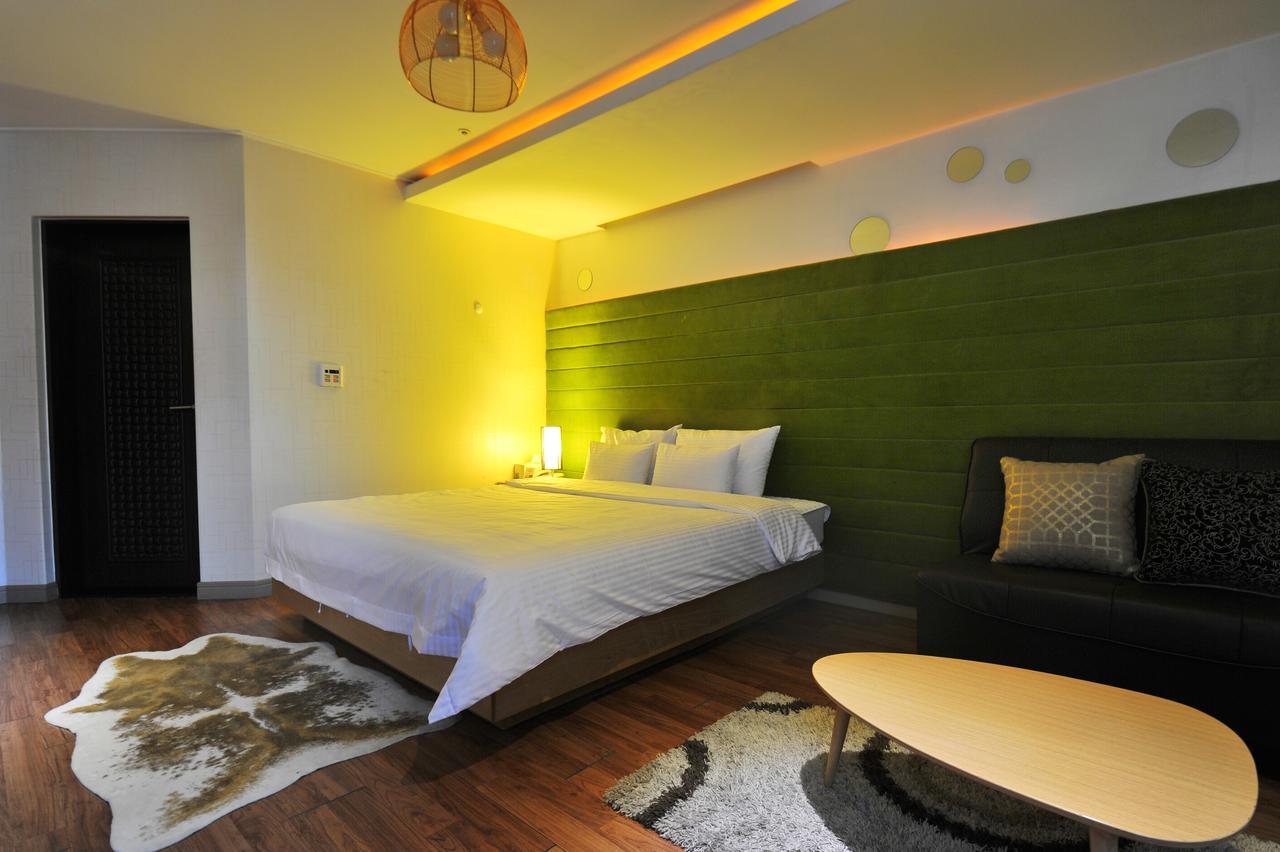 Gimhae Business Hotel K Exterior foto