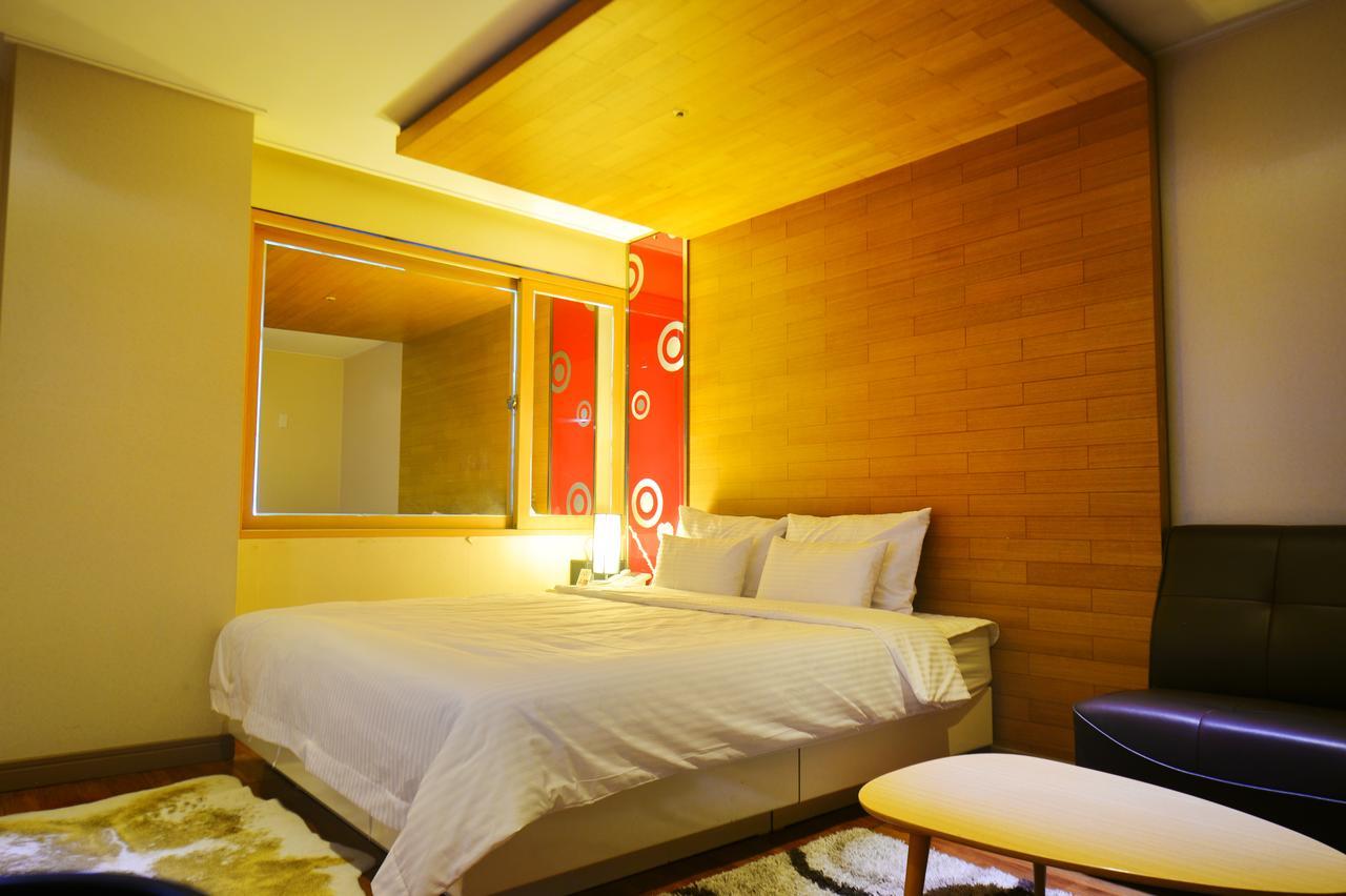 Gimhae Business Hotel K Exterior foto