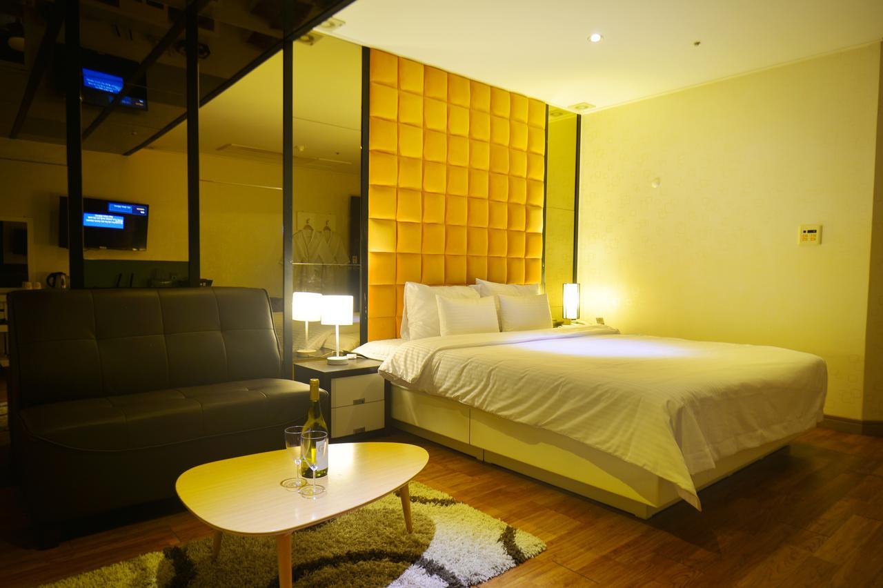 Gimhae Business Hotel K Exterior foto