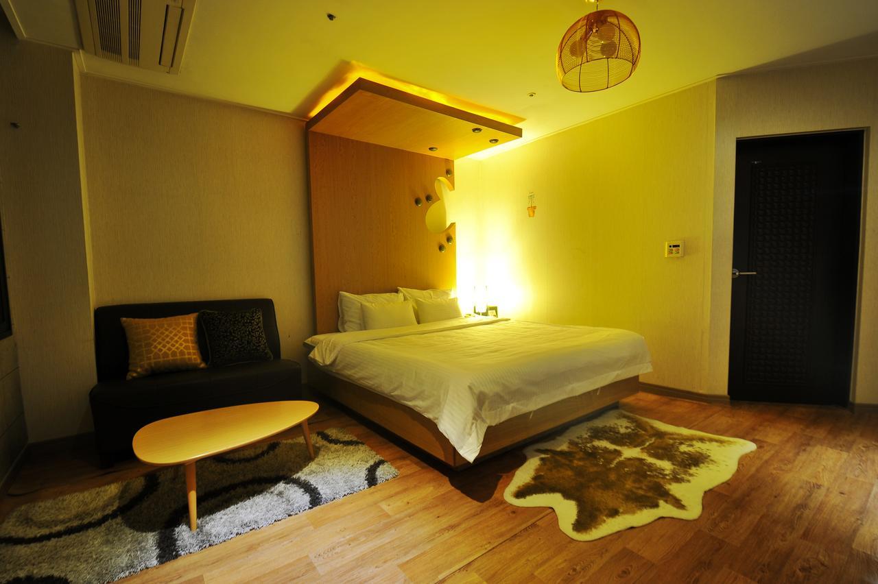 Gimhae Business Hotel K Exterior foto