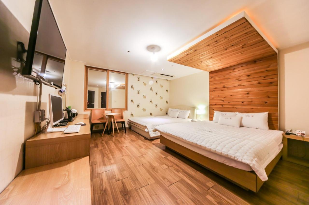 Gimhae Business Hotel K Exterior foto